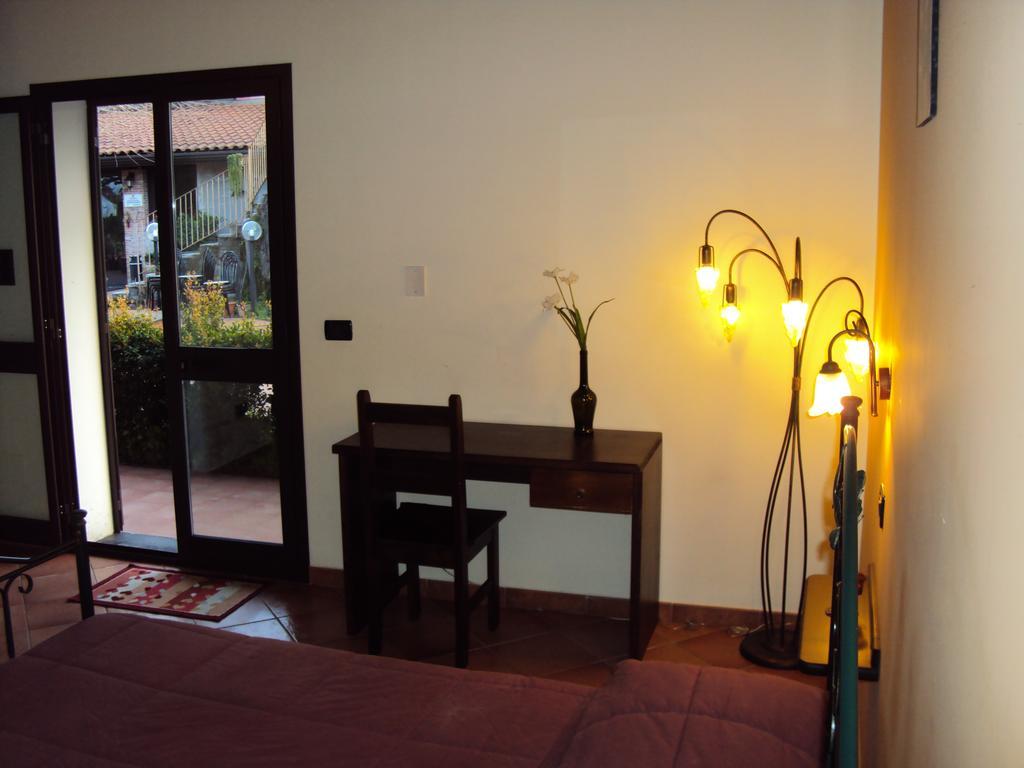 Agriturismo Il Pozzo Antico Mascali Ngoại thất bức ảnh