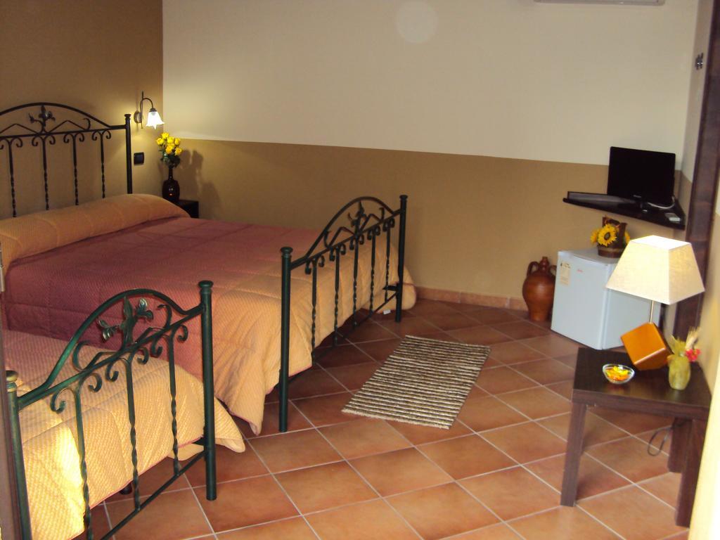 Agriturismo Il Pozzo Antico Mascali Ngoại thất bức ảnh