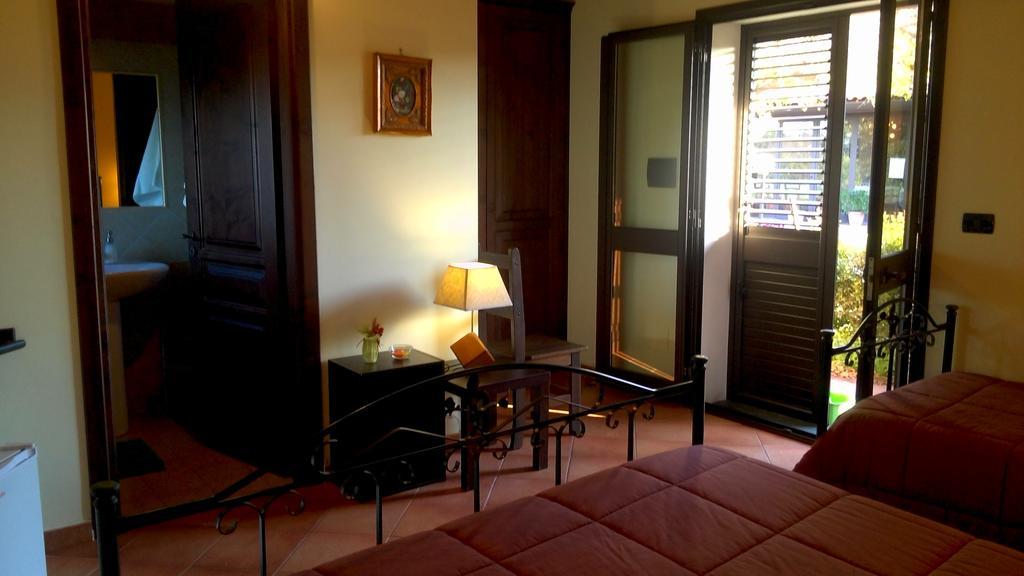 Agriturismo Il Pozzo Antico Mascali Ngoại thất bức ảnh