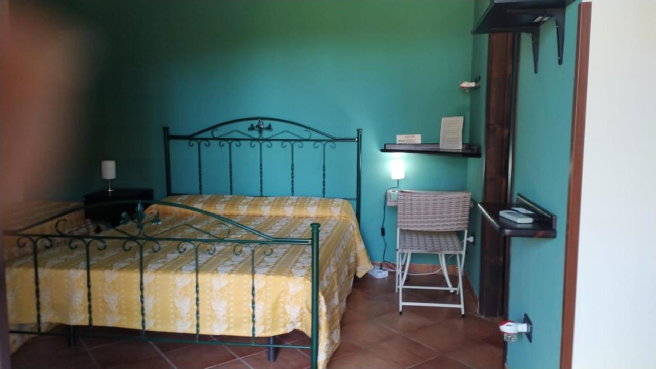 Agriturismo Il Pozzo Antico Mascali Ngoại thất bức ảnh